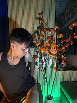 ZaneHoward live XXX chat