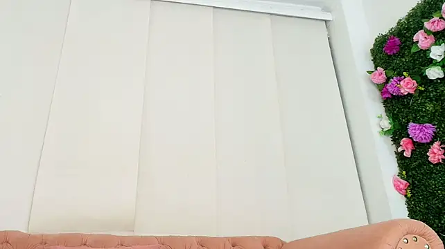 july_luna's Live XXX Chat