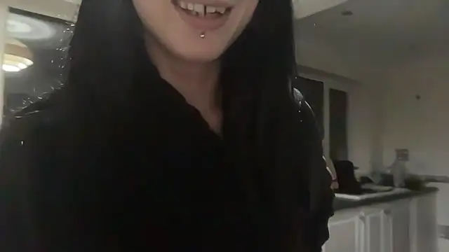 Chat XXX en directo de MissMidnightUK