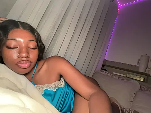 ebonydolled's Live XXX Chat