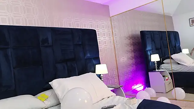 Czat XXX na żywo – Crystal_Loren