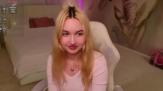 Lilly_Eyes - for a good stream + air kiss