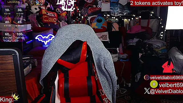 VelvetDiablo's Live XXX Chat