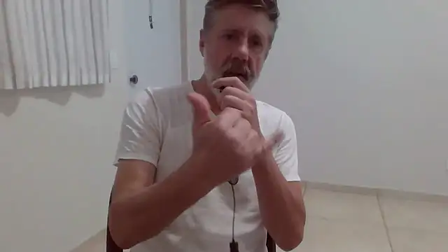 Chat +18 de machoalpha459 ao vivo