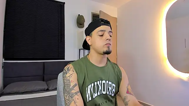 Онлайн чат XXX alejandro_calderon1