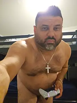 Roddog18 élő XXX-chatje