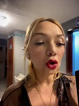 Živý XXX chat TokioDoll