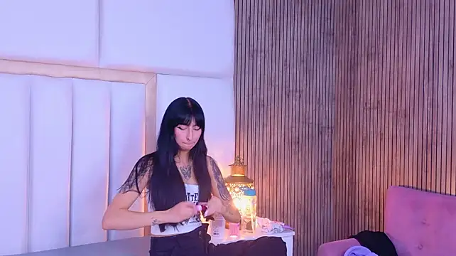 LaylaaDoll's Live XXX Chat