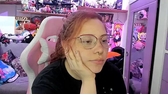 soficammy Adlı Modelin Canlı XXX Sohbeti