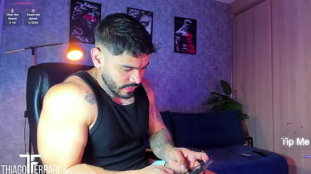 thiago_ferrari_ লাইভ XXX চ্যাট