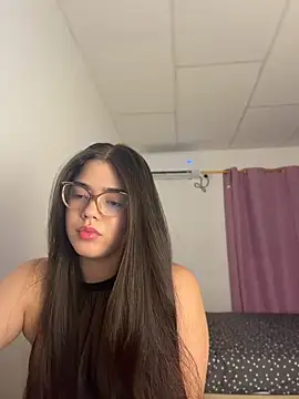 Chat +18 de Valentina2390 ao vivo