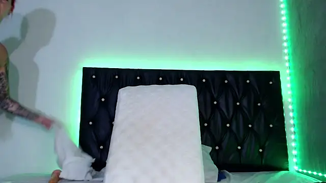Chatroom XXX en direct de kaisalov_