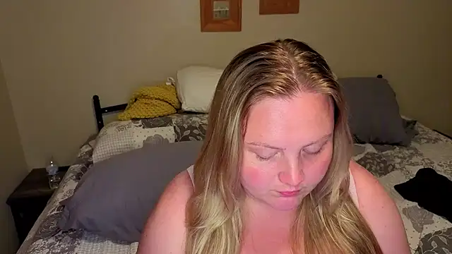 צ'אט XXX בשידור חי של Phatassblonde