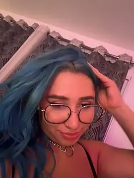 Chloee_breasts - Tease doggy both girls🥵🥵