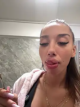 BlueEyes_BB - Get me wet and wet all over again😍