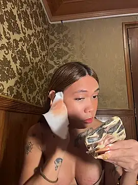 empressqueen_zoe Show in webcam
