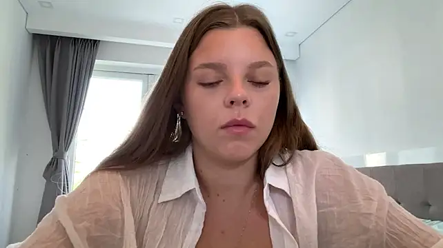 AmieLendor - Video of me masturbating my pussy in PM
