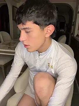 Bryanwild live XXX chat