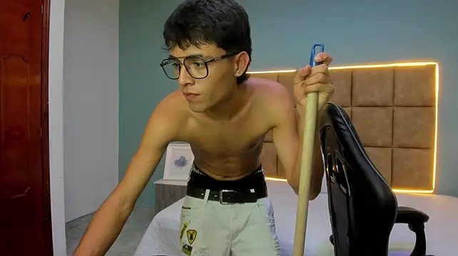 Chat XXX en directo de Zayn_carter