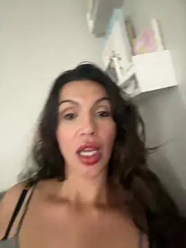 Webkamerová show missthickievickie