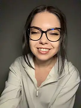 KaylaLewyss - MyPussyWantsAllYourAttention+:gift:+snap