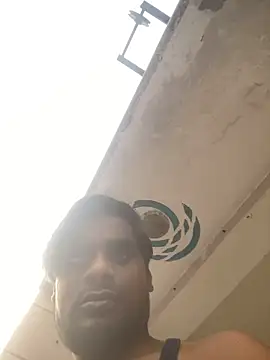 הופעת וובקאם של Yourkumar7x