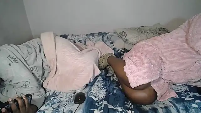 دردشة SensualAllyX الجنسية المباشرة