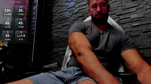 Czat XXX na żywo – David_Big_Daddy