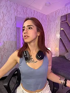 Elodiee_Roussee live XXX chat