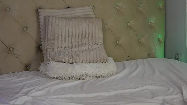 Sara_SweetXX - Lets have funn ! Anal play