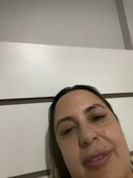 MayaGarcia40 XXX чат на живо