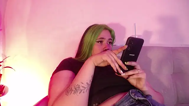 XXX chat uživo modela lilith-zenith