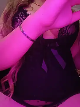 Chat XXX en directo de Quenn_Chiraz_Squirt