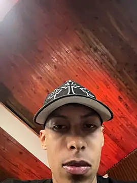 MateoMontalvo's Live XXX Chat