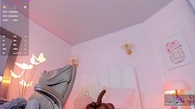 Kim_dreams18 - PLUG IN ASS + TWERK