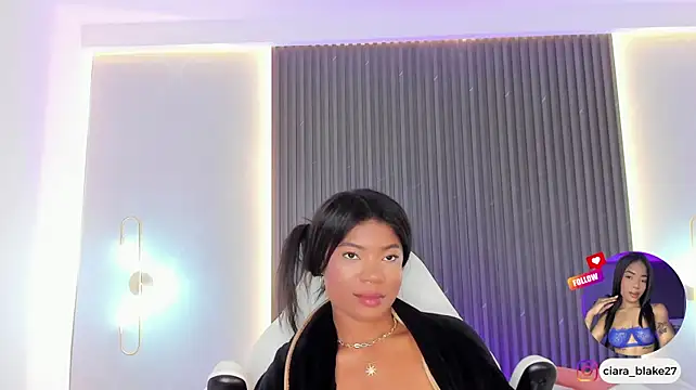 Онлайн чат XXX ciara_blake