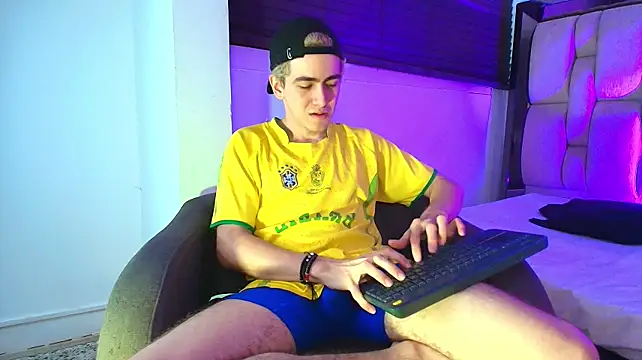 Tyler_Mcrey – Naživo XXX chat