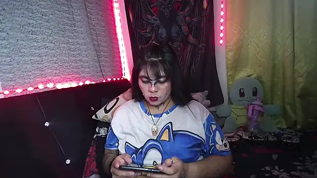 Eta_carinaeのライブXXXチャット