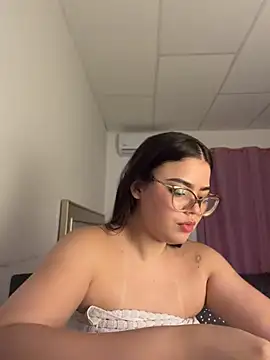 Valentina2390 Chat XXX in diretta