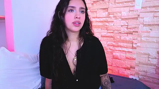 Chat +18 de paulette_dupont ao vivo
