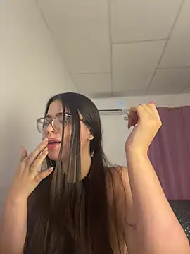 Chat +18 de Valentina2390 ao vivo