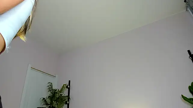 avayuzu's Live XXX Chat