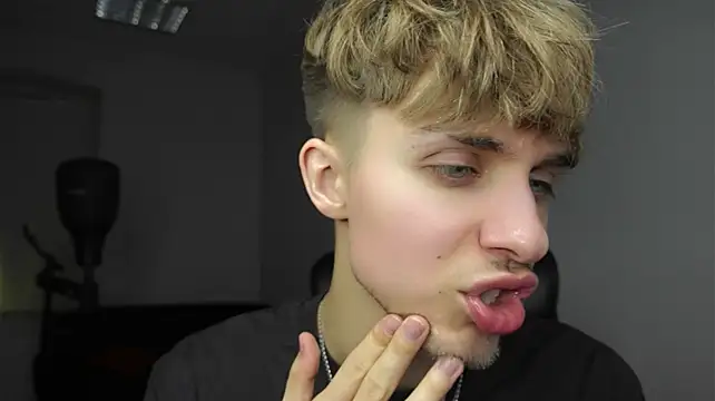 Chat XXX en directo de Damien_Dallas