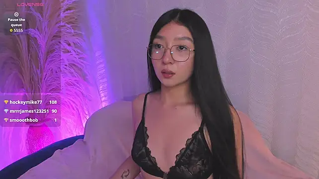 Chat +18 de sydney_miller_ ao vivo