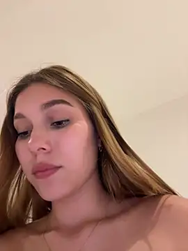 Nikii__ Live XXX Chat