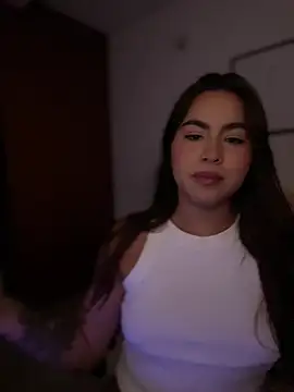 Zarahs_Blare1's Live XXX Chat