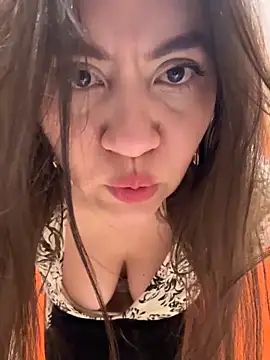 Bella_Pascualina - Show pussy in public