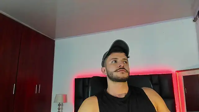 Marcus_lafourt Adlı Modelin Canlı XXX Sohbeti