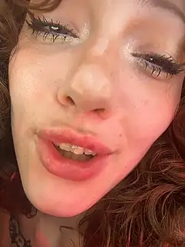 Alex_Fck Adlı Modelin Canlı XXX Sohbeti