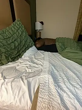 XXX chat uživo modela Tattedupdek